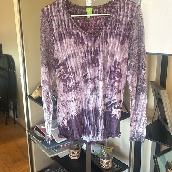Long sleeve V-neck comfy shirt - Picture 1 of 2